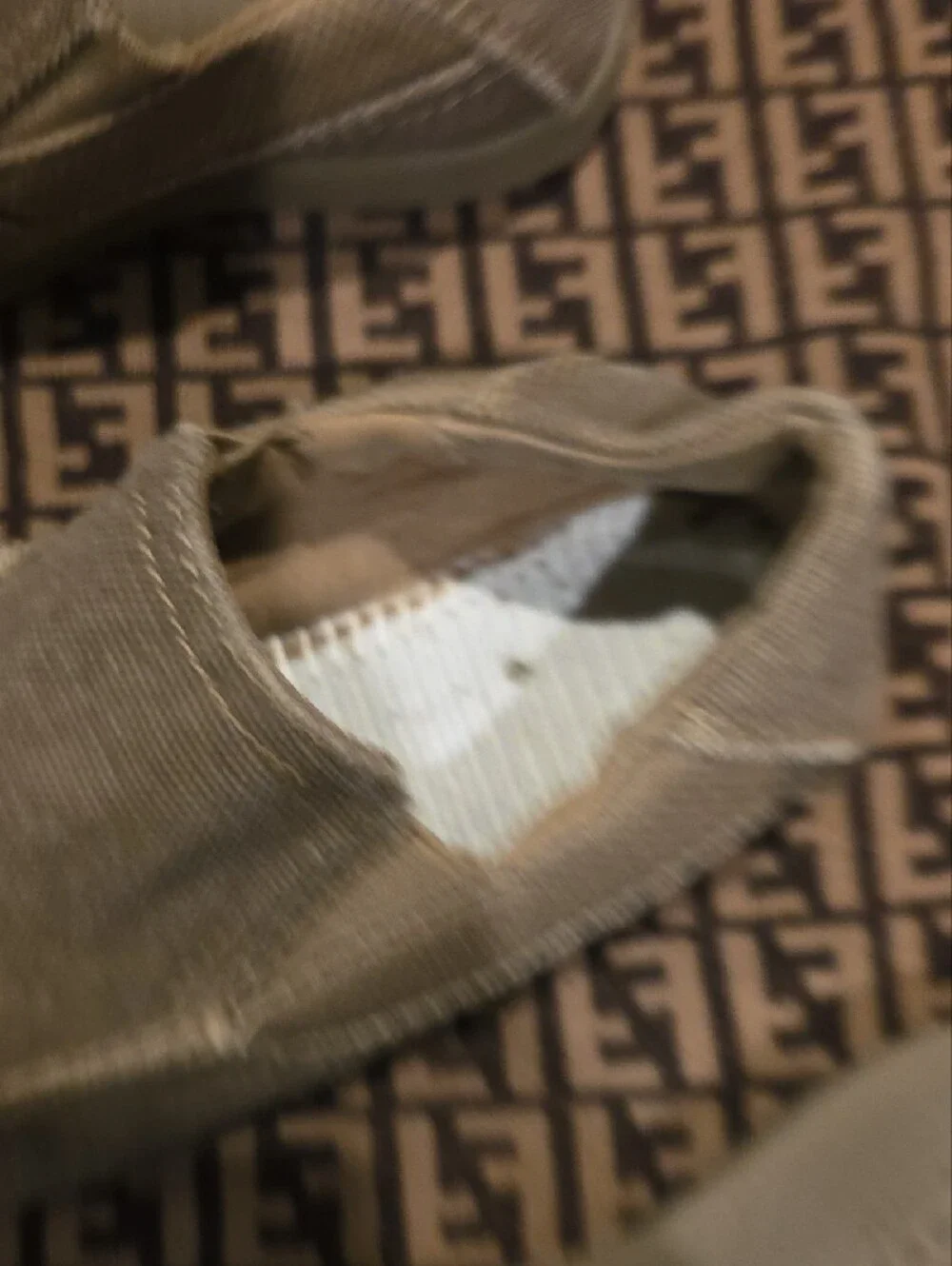 CROCS comfortable slip